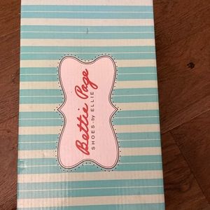 Bettie page cute wedges/flats